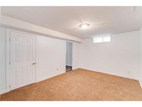 4851 Mardale Road Ne, Calgary, AB - Indoor Photo Showing Other Room