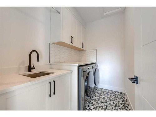 2518 16 Street Sw, Calgary, AB - Indoor Photo Showing Laundry Room