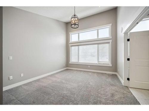 2114 Victoria Crescent Nw, Calgary, AB - Indoor Photo Showing Other Room