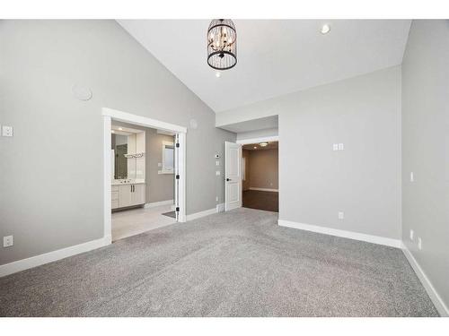 2114 Victoria Crescent Nw, Calgary, AB - Indoor Photo Showing Other Room