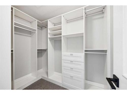 2114 Victoria Crescent Nw, Calgary, AB - Indoor With Storage