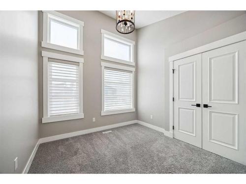 2114 Victoria Crescent Nw, Calgary, AB - Indoor Photo Showing Other Room