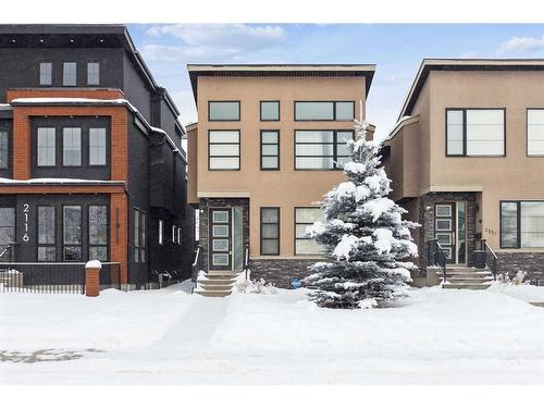 2114 Victoria Crescent Nw, Calgary, AB - Outdoor With Facade