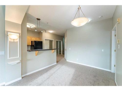 406-881 15 Avenue Sw, Calgary, AB - Indoor Photo Showing Kitchen