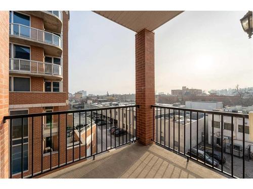 406-881 15 Avenue Sw, Calgary, AB - Outdoor With Balcony With Exterior