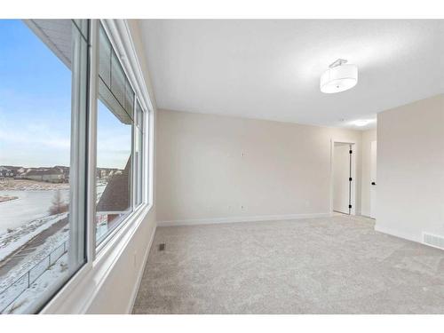 1642 Baywater Street Sw, Airdrie, AB - Indoor Photo Showing Other Room