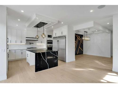 179 Sandpiper Park, Chestermere, AB - Indoor Photo Showing Kitchen