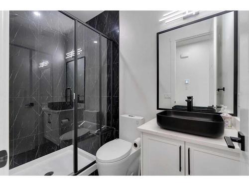 179 Sandpiper Park, Chestermere, AB - Indoor Photo Showing Bathroom