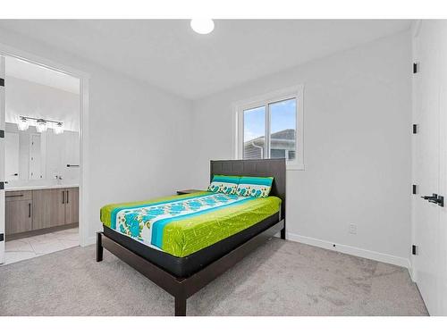 177 Saddlelake Terrace Ne, Calgary, AB - Indoor Photo Showing Bedroom