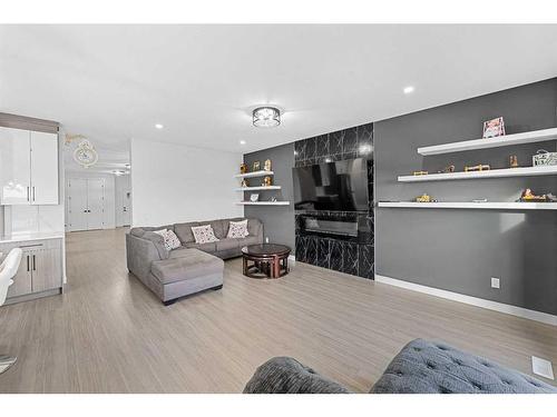 177 Saddlelake Terrace Ne, Calgary, AB - Indoor Photo Showing Living Room