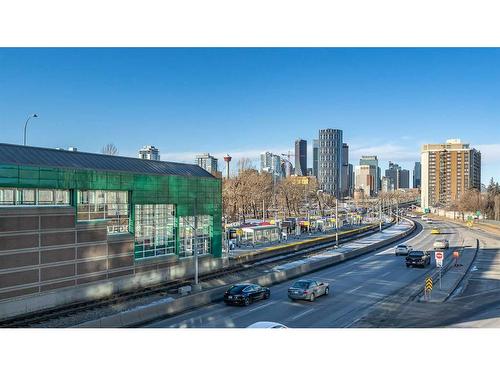 1-836 Mcpherson Road Ne, Calgary, AB - Outdoor With View