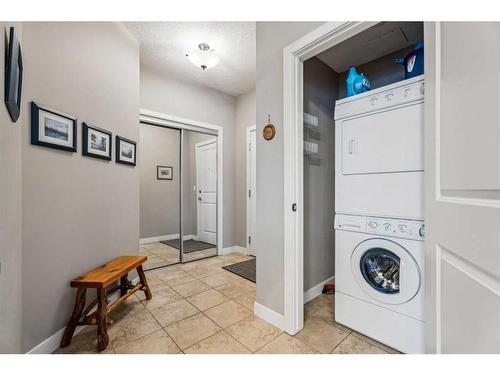 104-35 Aspenmont Heights Sw, Calgary, AB - Indoor Photo Showing Laundry Room