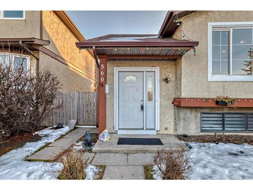 360 Abinger Crescent Ne, Calgary, AB - Outdoor