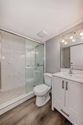 360 Abinger Crescent Ne, Calgary, AB - Indoor Photo Showing Bathroom