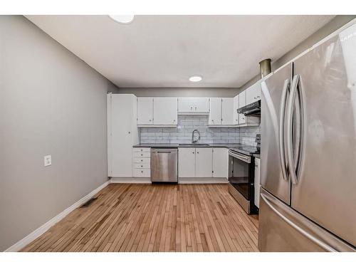 360 Abinger Crescent Ne, Calgary, AB - Indoor Photo Showing Kitchen With Stainless Steel Kitchen