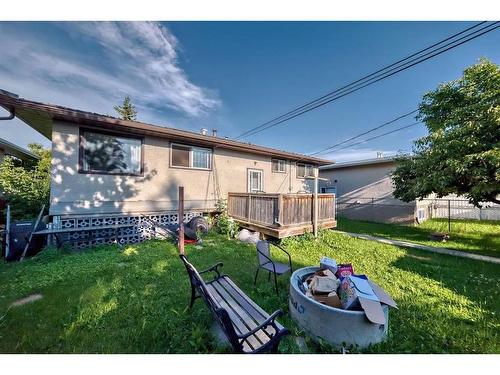 915 39 Street Se, Calgary, AB - Outdoor