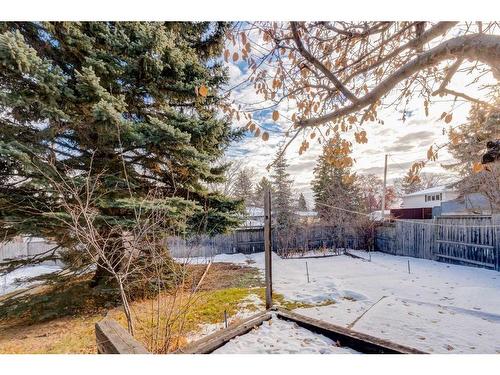 83 Chancellor Way Nw, Calgary, AB - Outdoor