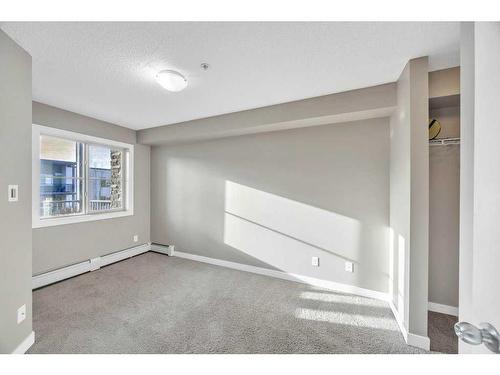 405-2715 12 Avenue Se, Calgary, AB - Indoor Photo Showing Other Room