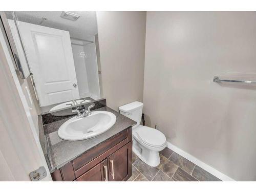 405-2715 12 Avenue Se, Calgary, AB - Indoor Photo Showing Bathroom