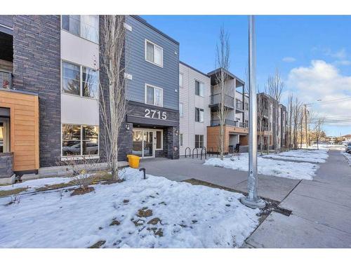 405-2715 12 Avenue Se, Calgary, AB - Outdoor