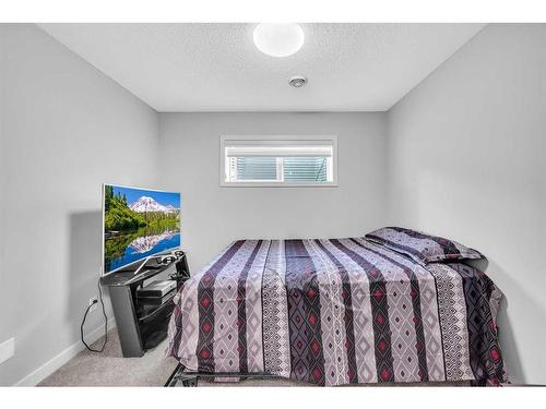 520-32 Red Embers Parade Ne, Calgary, AB - Indoor Photo Showing Bedroom