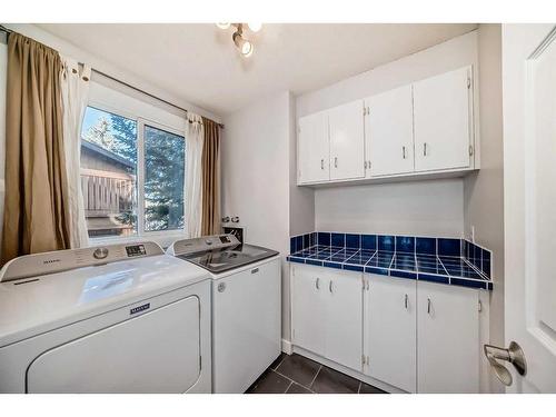 5823 Coach Hill Road Sw, Calgary, AB - Indoor Photo Showing Laundry Room