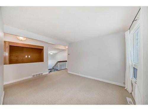 5823 Coach Hill Road Sw, Calgary, AB - Indoor Photo Showing Other Room