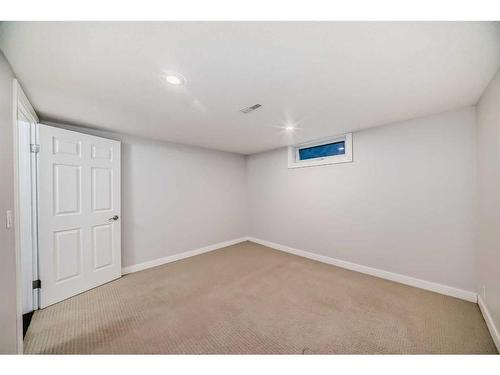 5823 Coach Hill Road Sw, Calgary, AB - Indoor Photo Showing Other Room