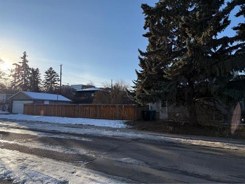 2301 3 Avenue Nw, Calgary, AB - Outdoor