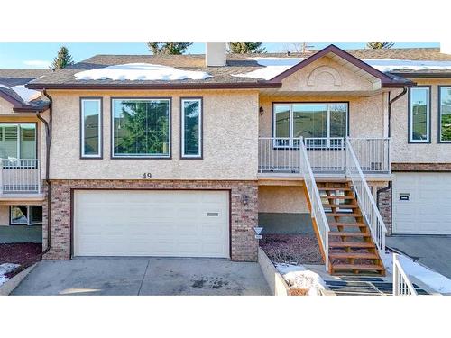 49 Edgeland Close Nw, Calgary, AB - Indoor Photo Showing Other Room