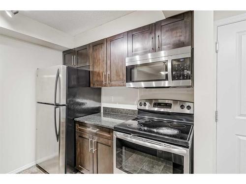 422-195 Kincora Glen Road Nw, Calgary, AB - Indoor Photo Showing Kitchen With Stainless Steel Kitchen