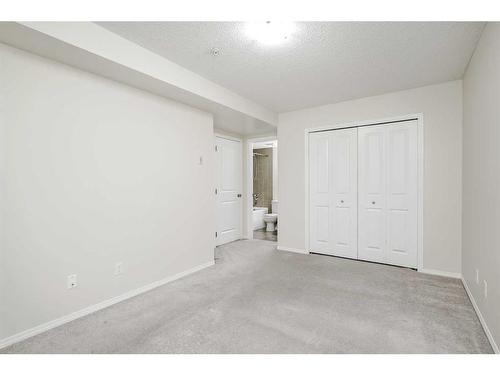 422-195 Kincora Glen Road Nw, Calgary, AB - Indoor Photo Showing Other Room