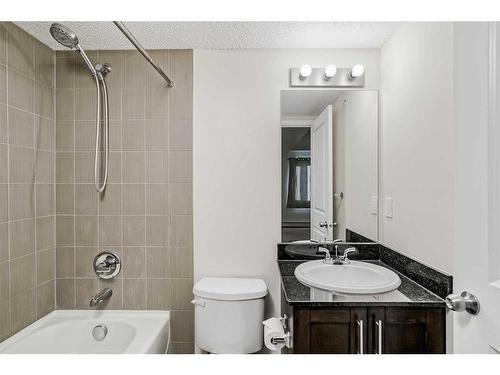 422-195 Kincora Glen Road Nw, Calgary, AB - Indoor Photo Showing Bathroom