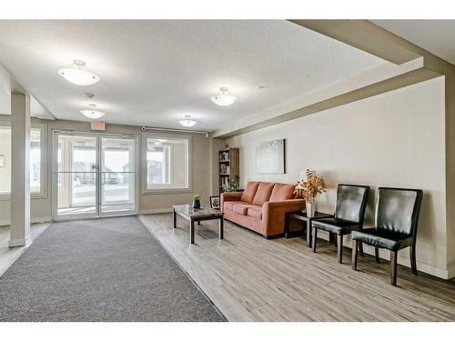 422-195 Kincora Glen Road Nw, Calgary, AB - Indoor