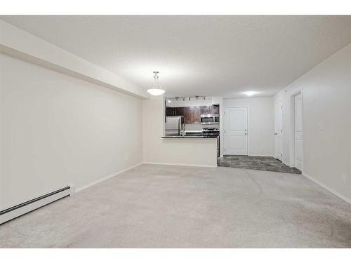 422-195 Kincora Glen Road Nw, Calgary, AB - Indoor Photo Showing Other Room