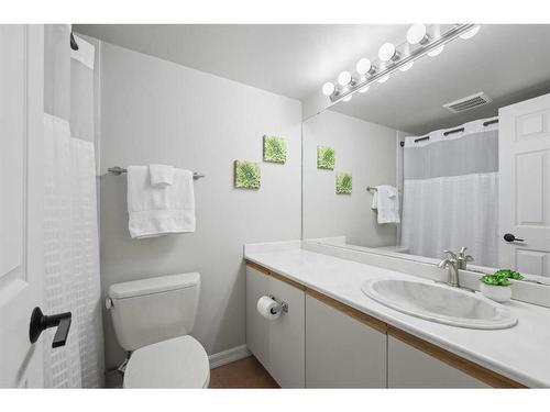 608-1100 8 Avenue Sw, Calgary, AB - Indoor Photo Showing Bathroom