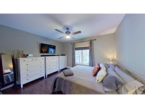 292185 Township Road 264, Rural Rocky View County, AB - Indoor Photo Showing Bedroom