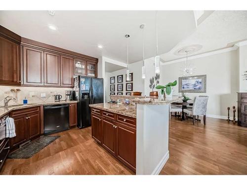 904-1726 14 Avenue Nw, Calgary, AB - Indoor Photo Showing Kitchen With Upgraded Kitchen