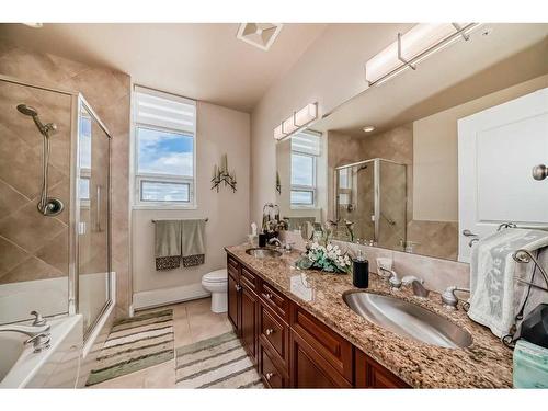 904-1726 14 Avenue Nw, Calgary, AB - Indoor Photo Showing Bathroom