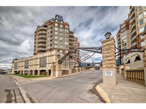 904-1726 14 Avenue Nw, Calgary, AB - Outdoor With Balcony With Facade