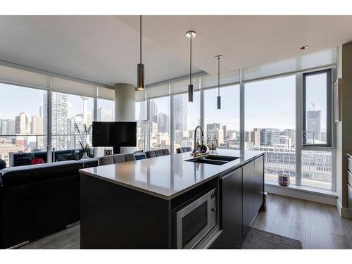 1509-1122 3 Street Se, Calgary, AB - Indoor Photo Showing Kitchen With Double Sink With Upgraded Kitchen