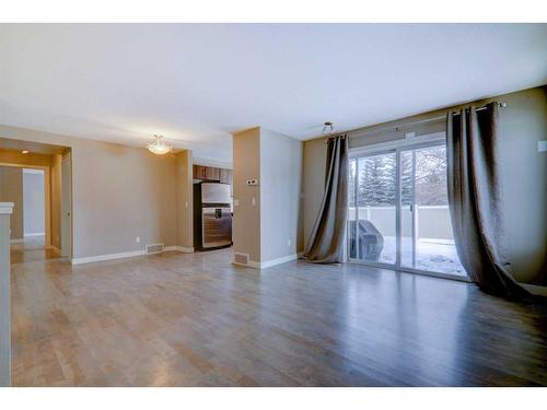 6 Chaparral Ridge Park Se, Calgary, AB - Indoor Photo Showing Other Room