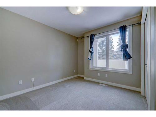 6 Chaparral Ridge Park Se, Calgary, AB - Indoor Photo Showing Other Room