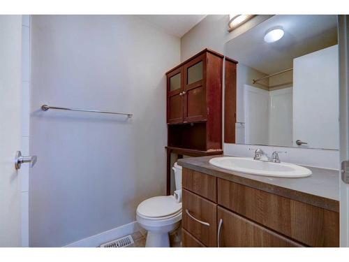 6 Chaparral Ridge Park Se, Calgary, AB - Indoor Photo Showing Bathroom