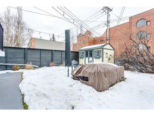 223 2 Avenue Ne, Calgary, AB - Outdoor