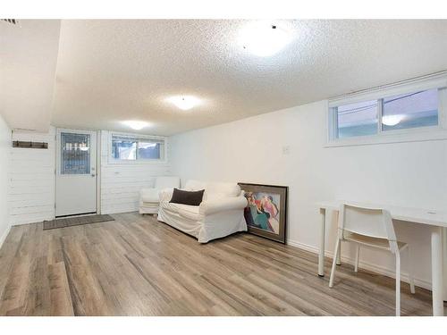 223 2 Avenue Ne, Calgary, AB - Indoor