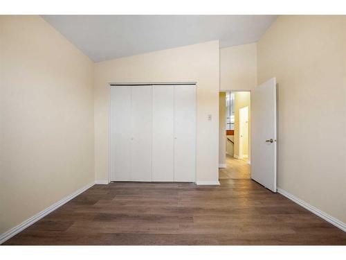 103 38A Avenue Sw, Calgary, AB - Indoor Photo Showing Other Room