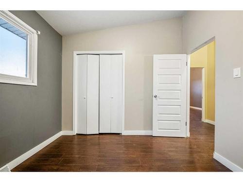 103 38A Avenue Sw, Calgary, AB - Indoor Photo Showing Other Room