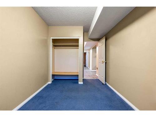 103 38A Avenue Sw, Calgary, AB - Indoor Photo Showing Other Room