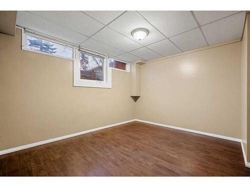 103 38A Avenue Sw, Calgary, AB - Indoor Photo Showing Other Room